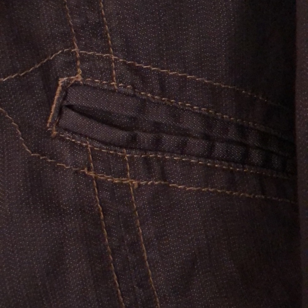 Gray jean jacket very classy ornate buttons - Picture 4 of 4